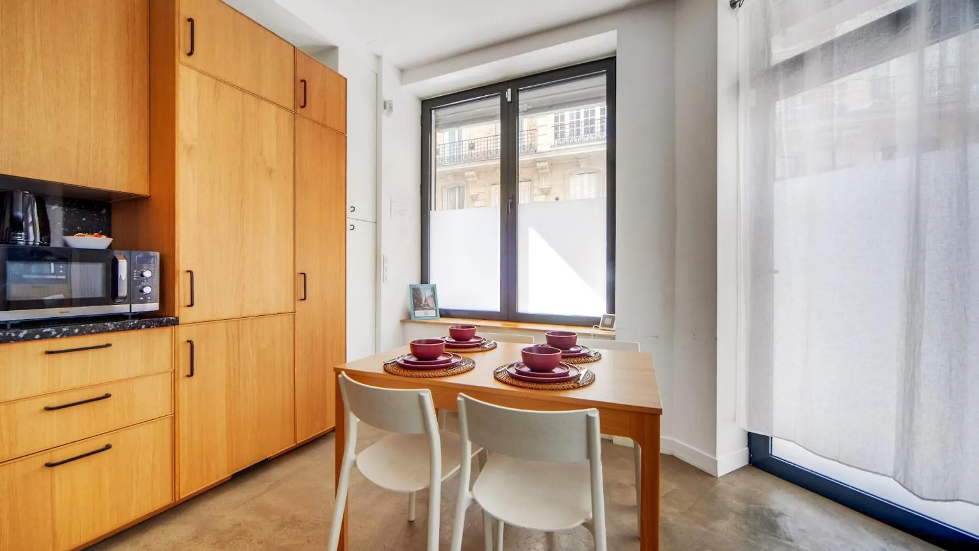 Large Flat Very Close To Montmartre Paris 0*,  France